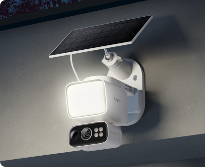 2K Pan/Tilt Floodlight Battery Outdoor Camera